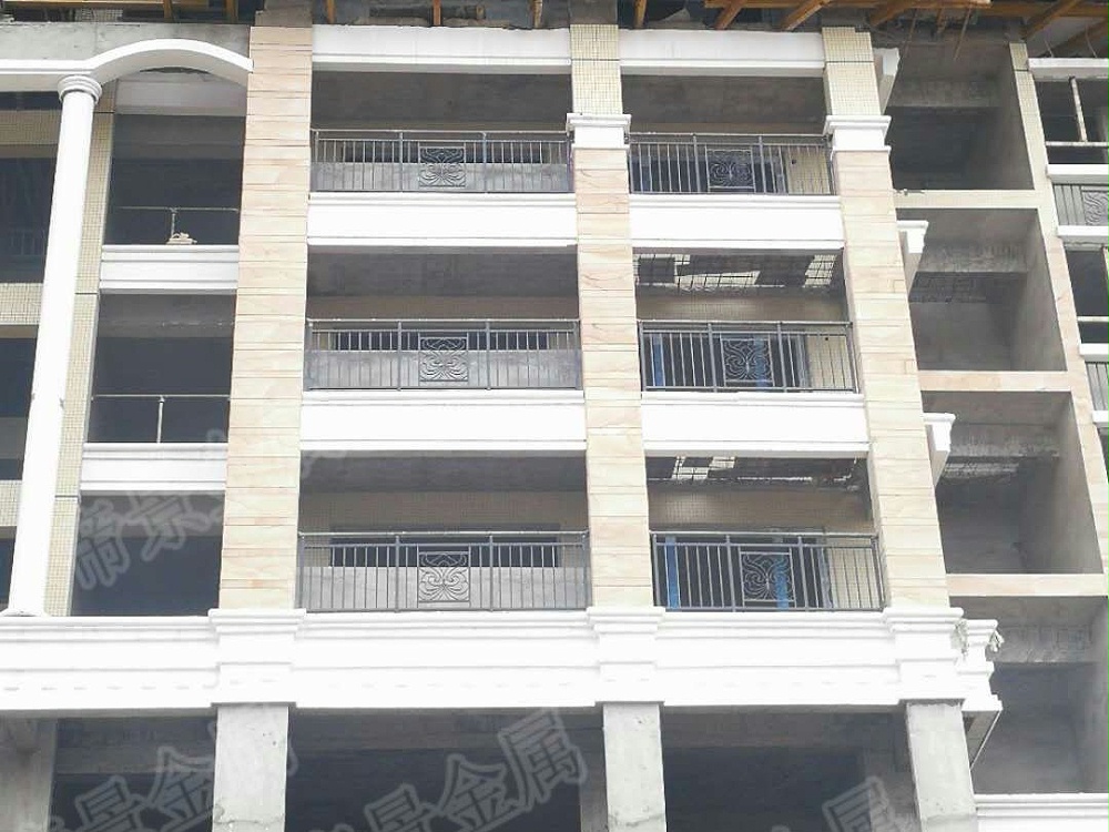 與中建一局合作的鍍鋅欄桿項目施工中 與中建一局合作的鍍鋅欄桿項目施工中